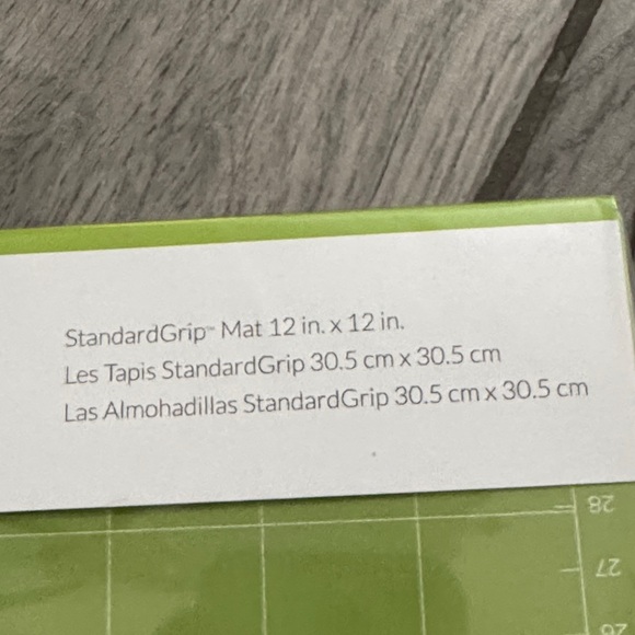 Cricut Bundle 2 Items Grab Bag Lot- Standard Grip Mat & Smart Paper Black Negro - Picture 5 of 5